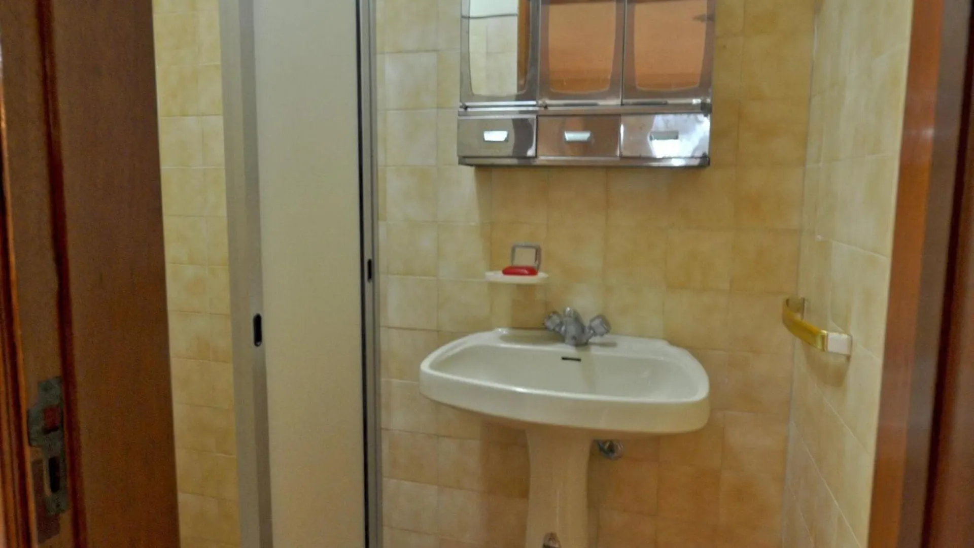 Villa In Typical Portuguese Style Quiet Area Of Vilamoura With Private Pool
