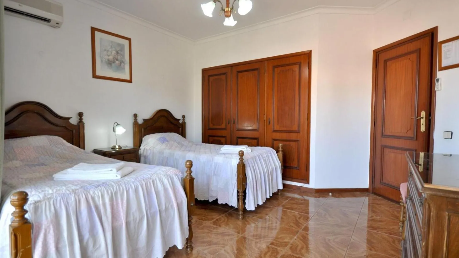 Villa In Typical Portuguese Style Quiet Area Of Vilamoura With Private Pool