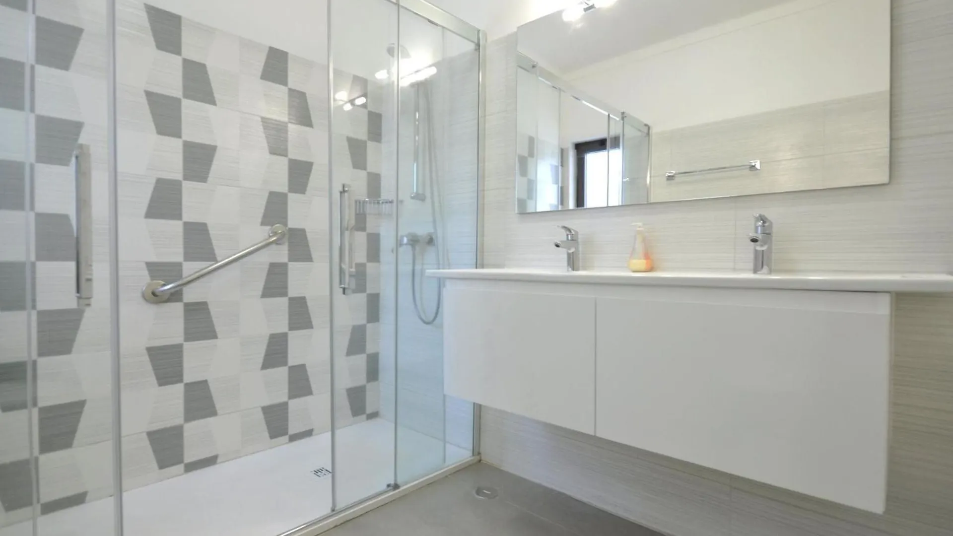 Villa In Typical Portuguese Style Quiet Area Of Vilamoura With Private Pool