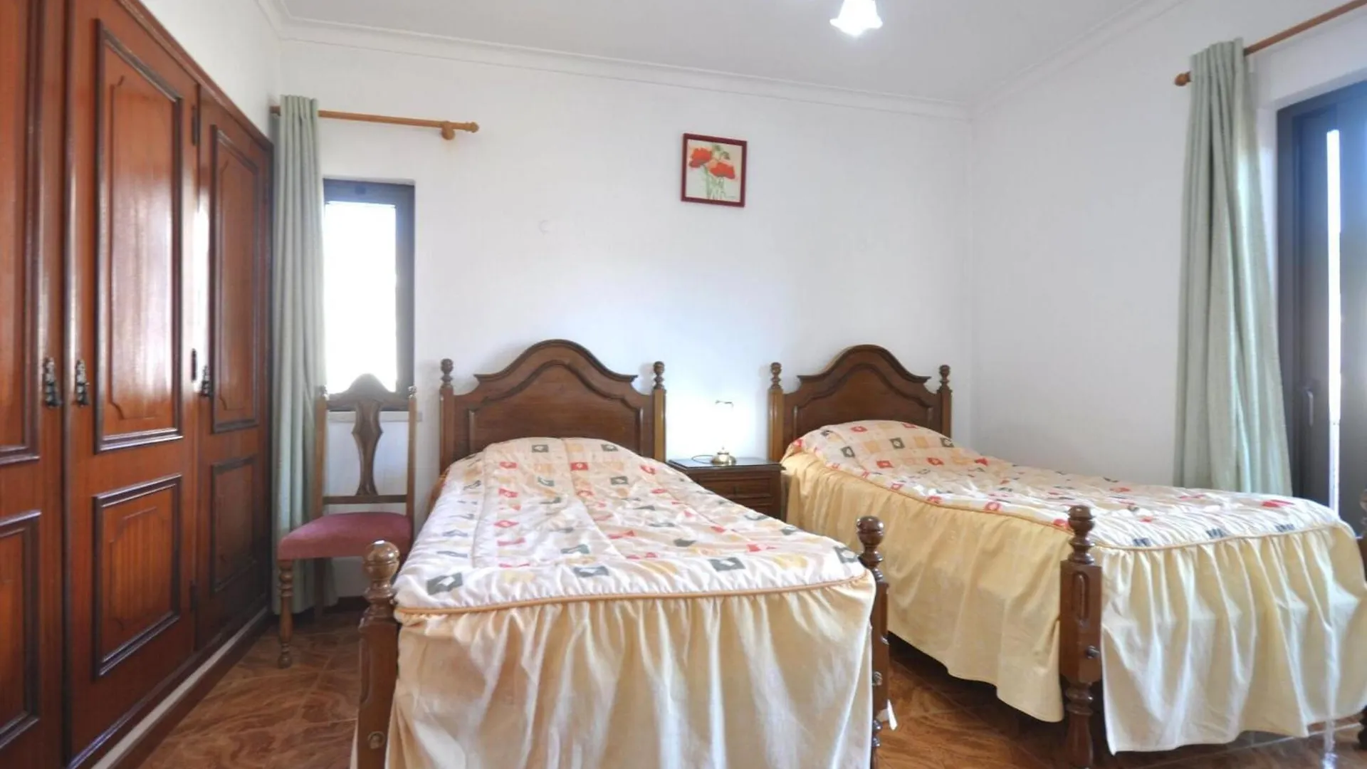 Villa In Typical Portuguese Style Quiet Area Of Vilamoura With Private Pool
